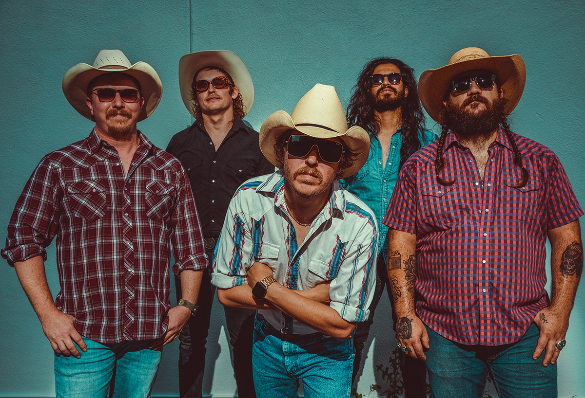 Mike & The Moonpies Bring Neotraditional Country