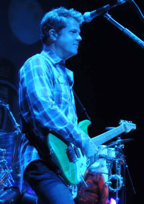 Guitarist Keith Howland
