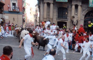 Encierreo: Running With The Bulls in Pamplona