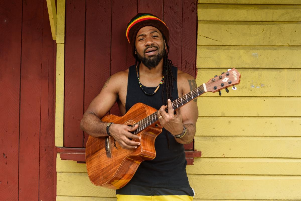 Hezron Clarke LP Debuts at # 5  on iTunes Reggae Chart